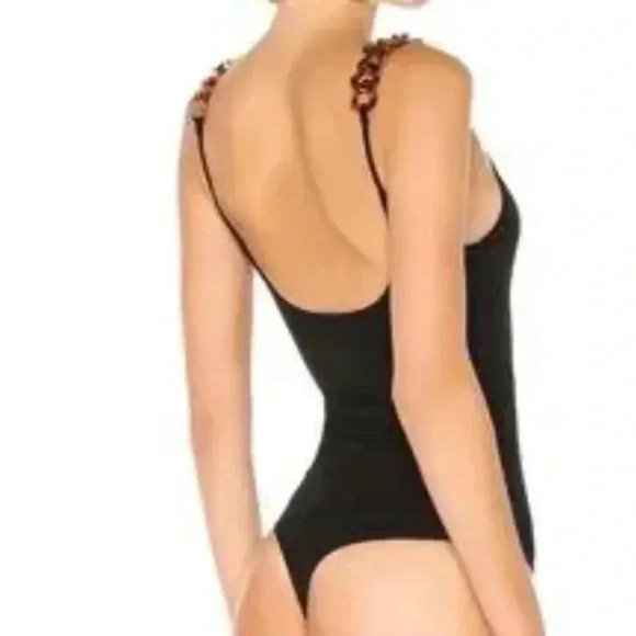 L’ACADEMIE. CORALIE BODY SUIT CREAM CHAIN STRAPS SLEEVELESS SIZE MEDIUM - Picture 3 of 12